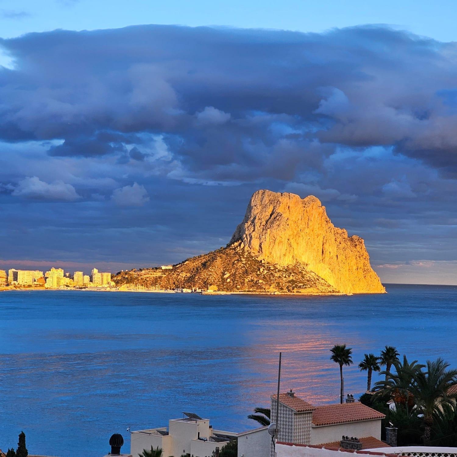 Casa Veintiuno En Calp Apartment Bagian luar foto